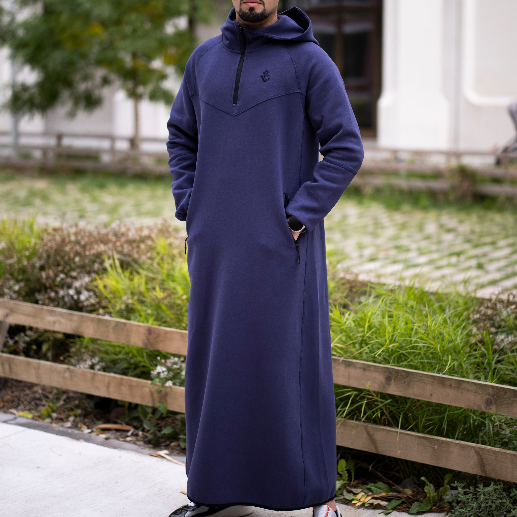 QAMIS TECH V1 - BOMBAY'S COUTURE