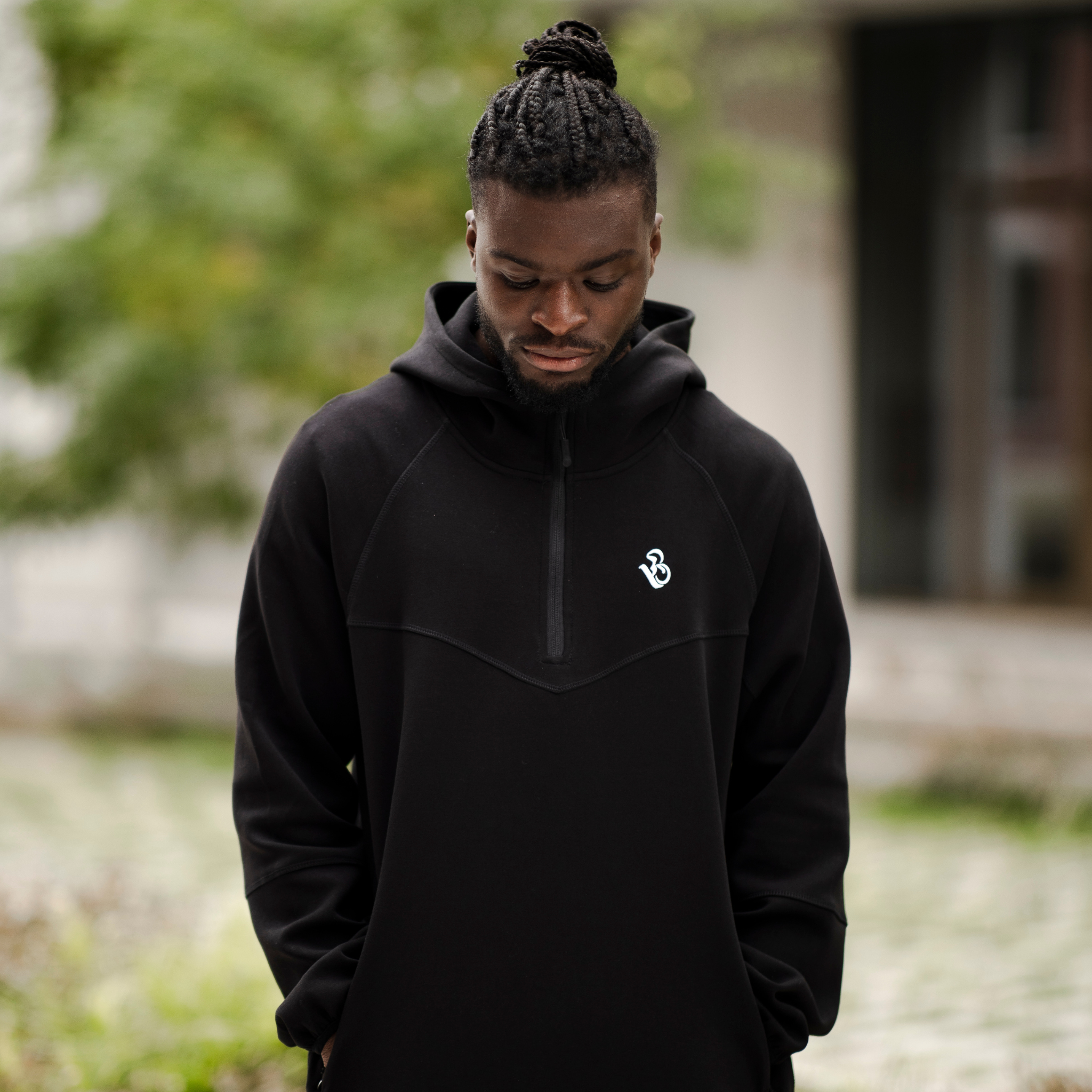 QAMIS TECH V1 - BOMBAY'S COUTURE