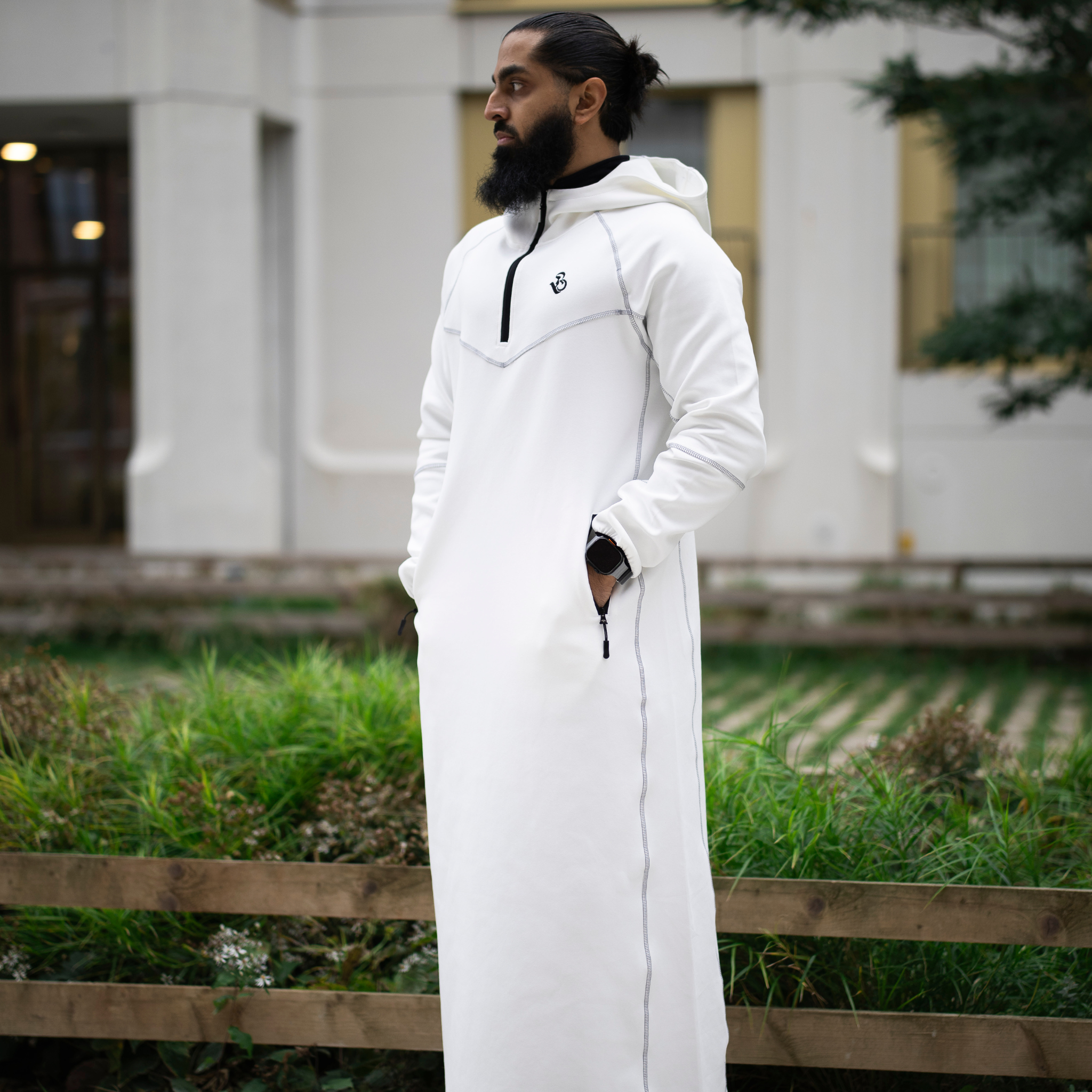 QAMIS TECH V1 - BOMBAY'S COUTURE