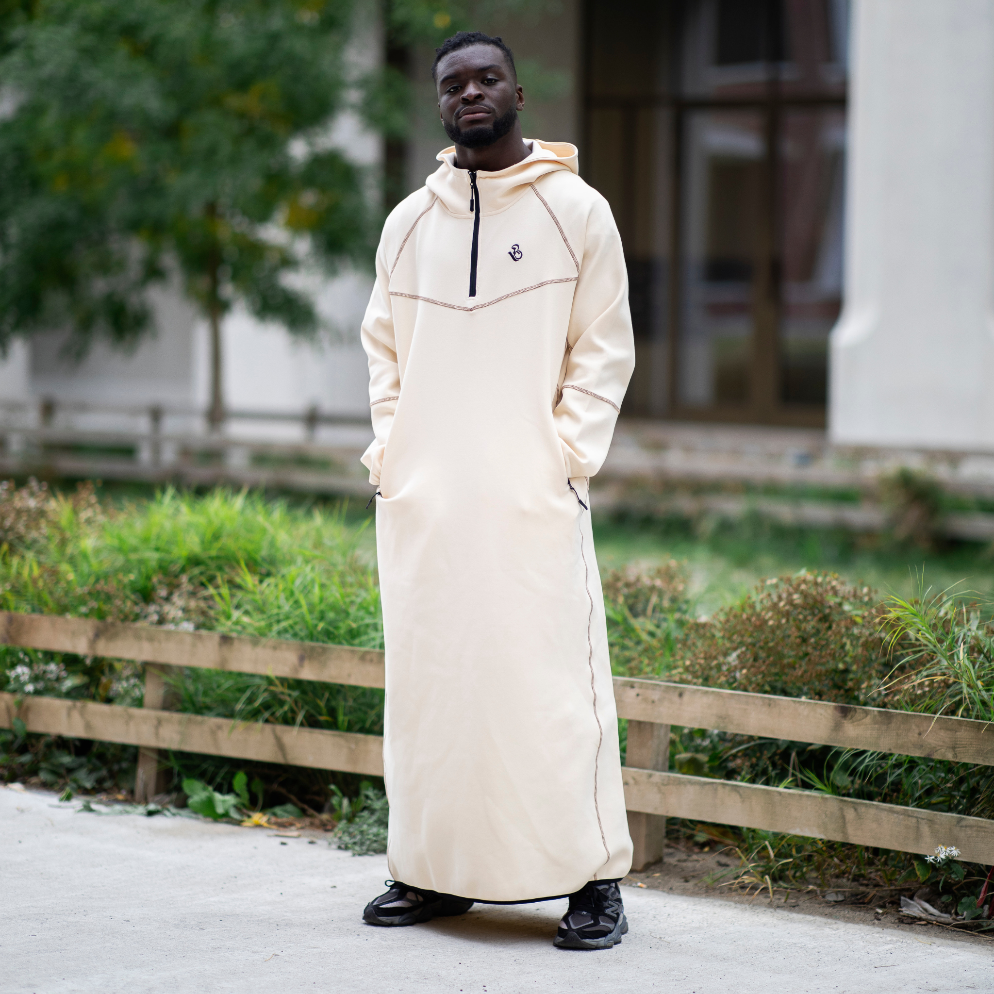 QAMIS TECH V1 - BOMBAY'S COUTURE