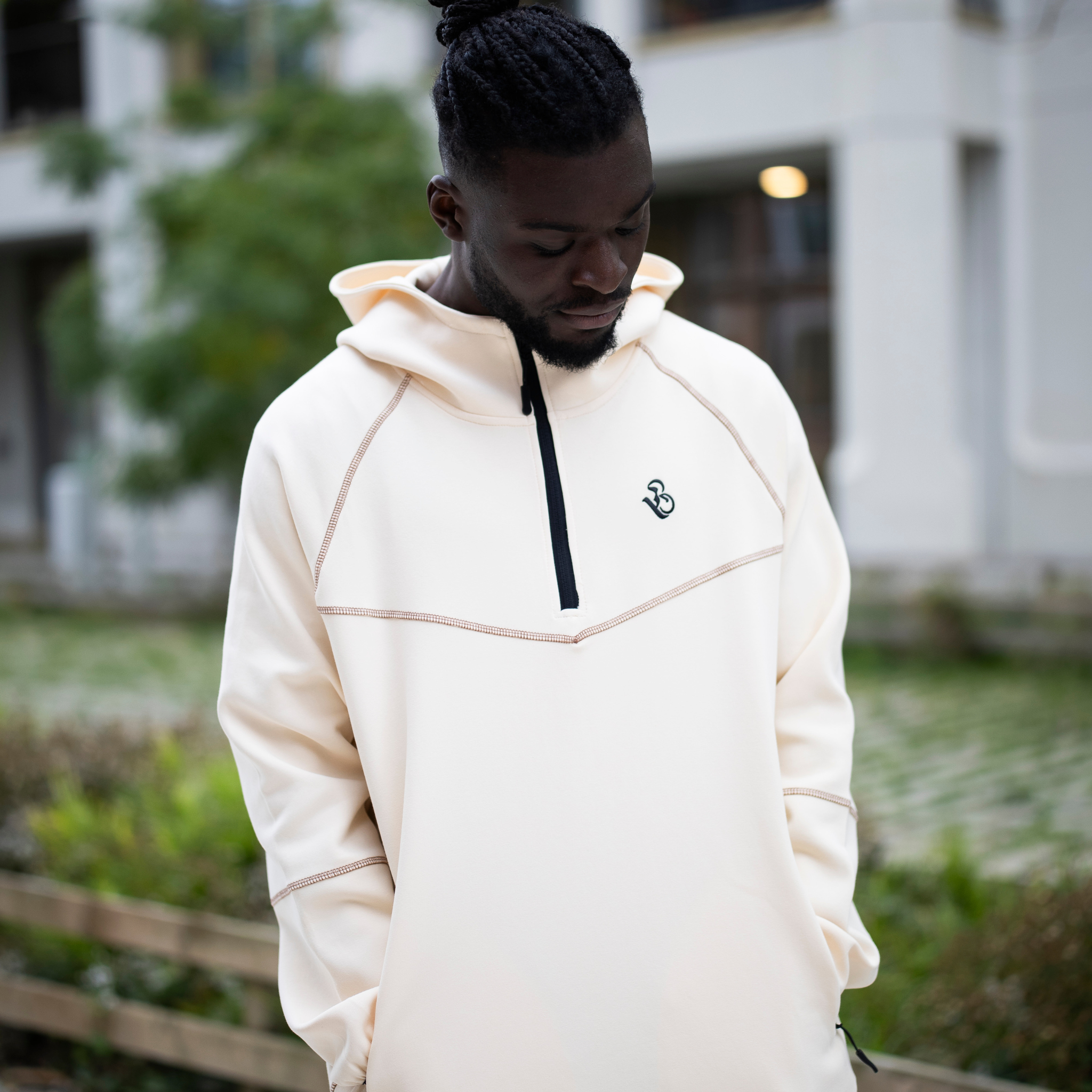 QAMIS TECH V1 - BOMBAY'S COUTURE